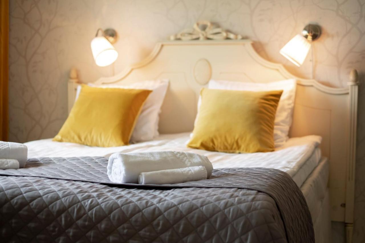 Ik Hotel & Camping Кеуруу Екстер'єр фото