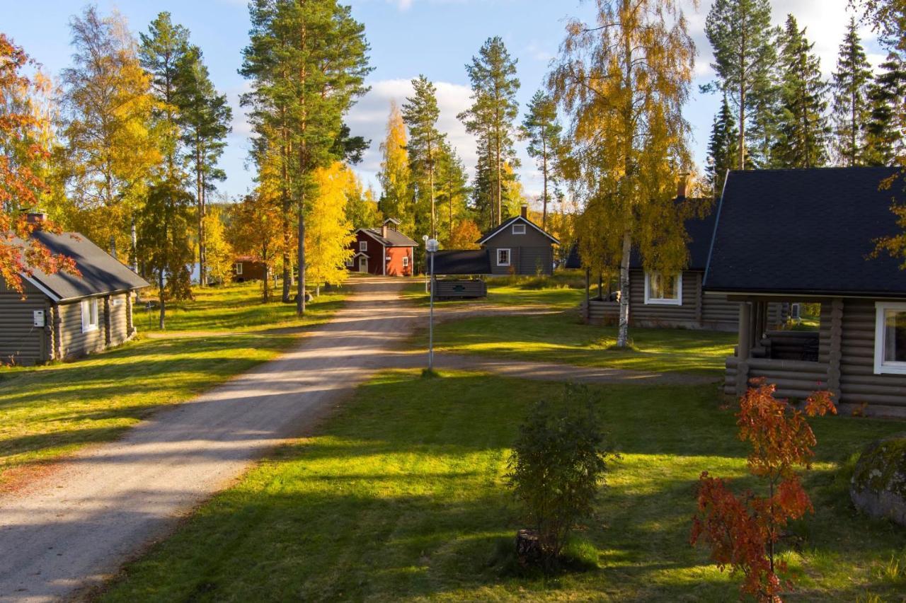 Ik Hotel & Camping Кеуруу Екстер'єр фото