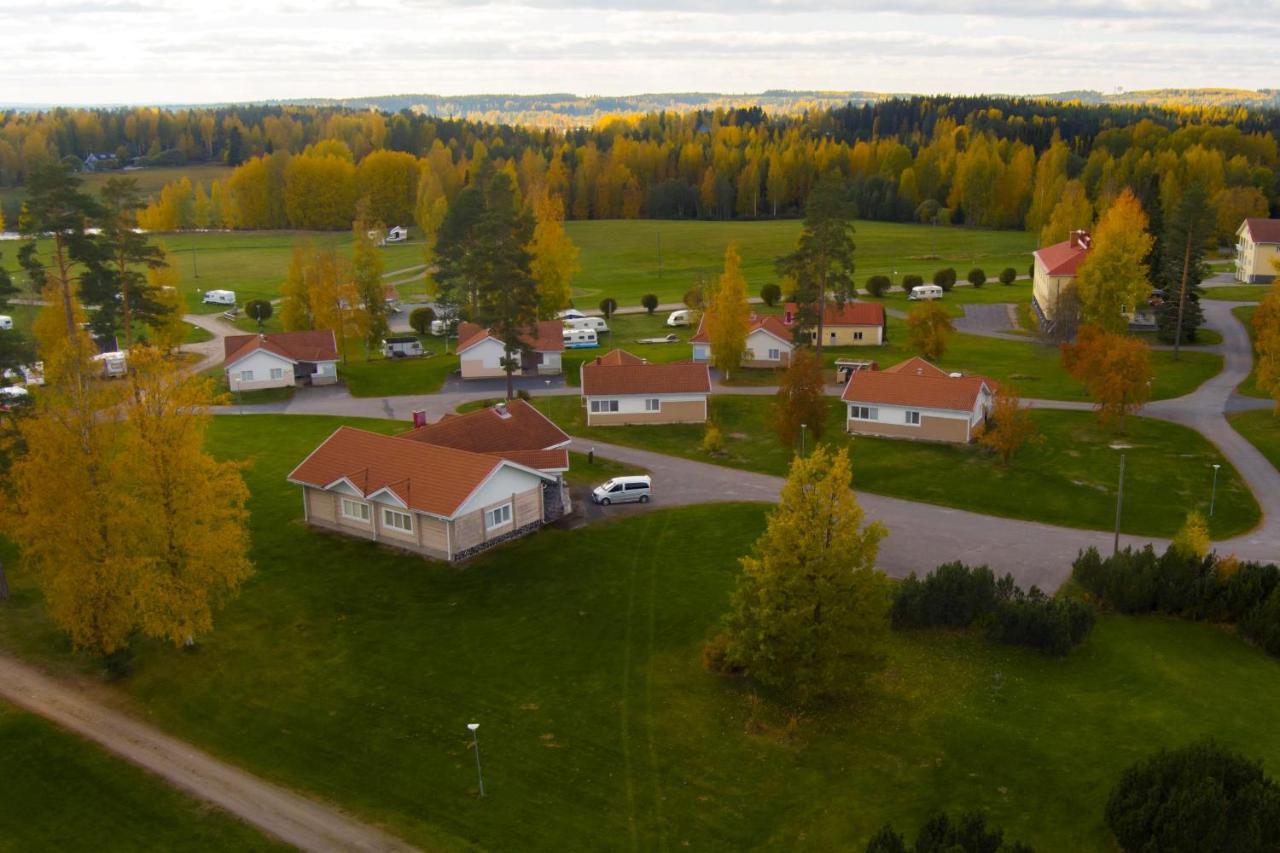 Ik Hotel & Camping Кеуруу Екстер'єр фото