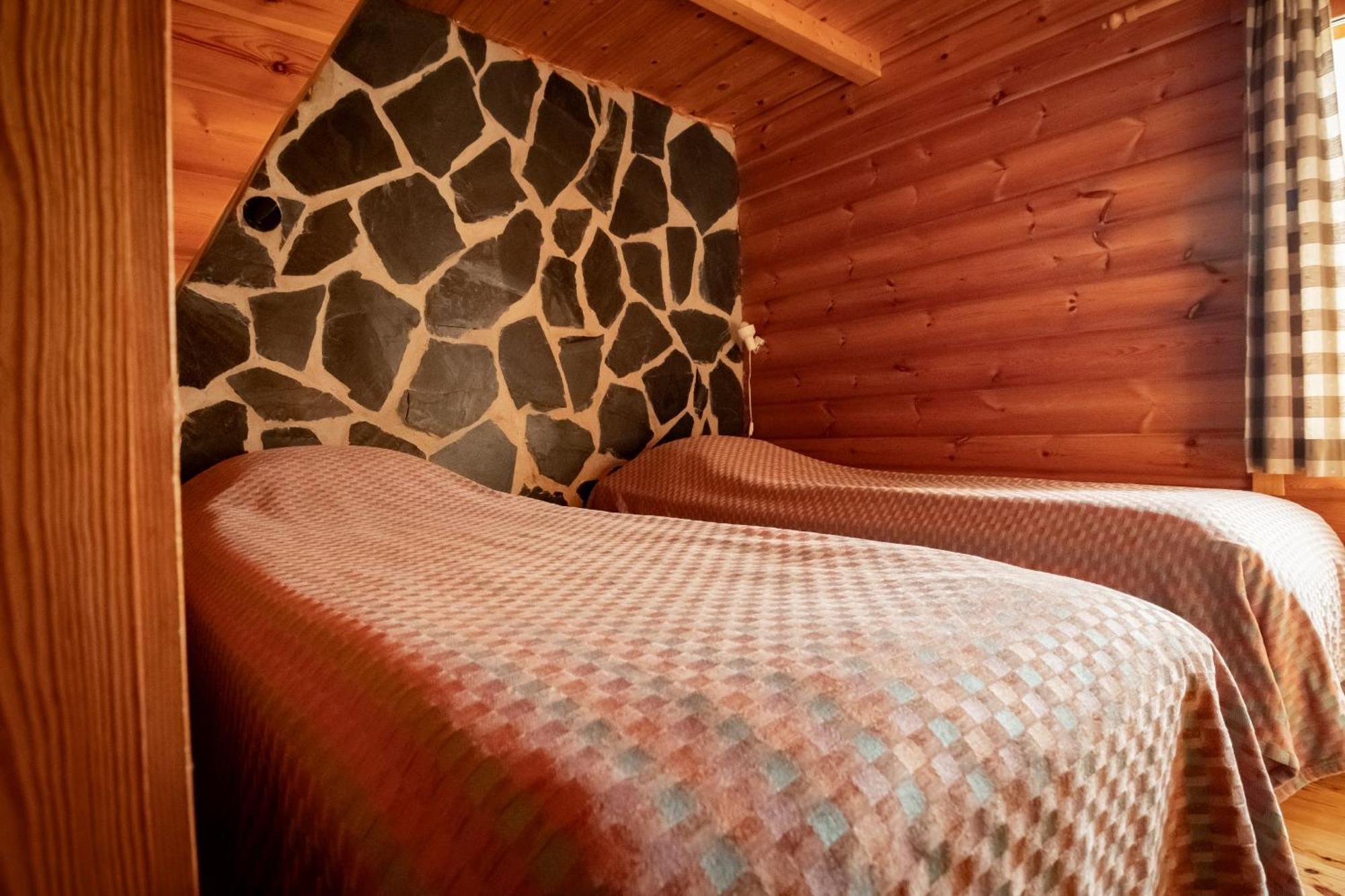 Ik Hotel & Camping Кеуруу Номер фото